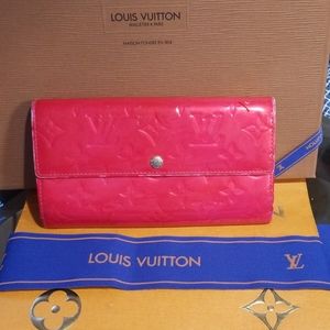 Authentic Louis Vuitton Vernis wallet